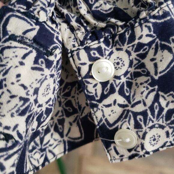 Lucky Brand Blue and White Long Sleeve V Neck Side Tie Blouson Top Small - Picture 9 of 12